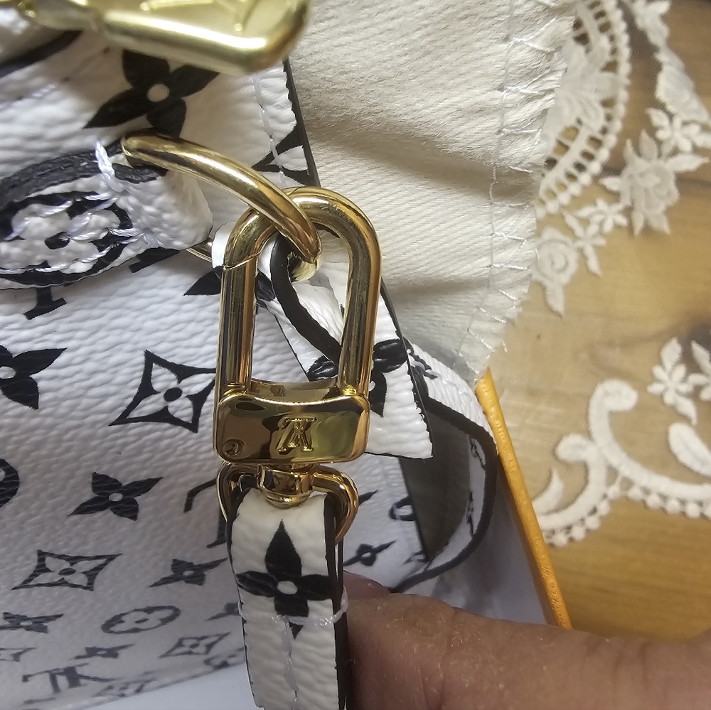 Louis Vuitton White & Black Monogram Canvas Wristlet - Picture 6 of 11